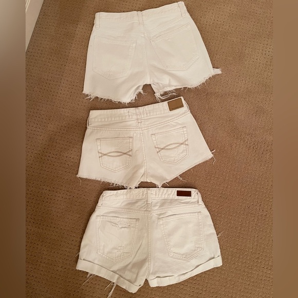 A&F white shorts bundle of three - Picture 2 of 5